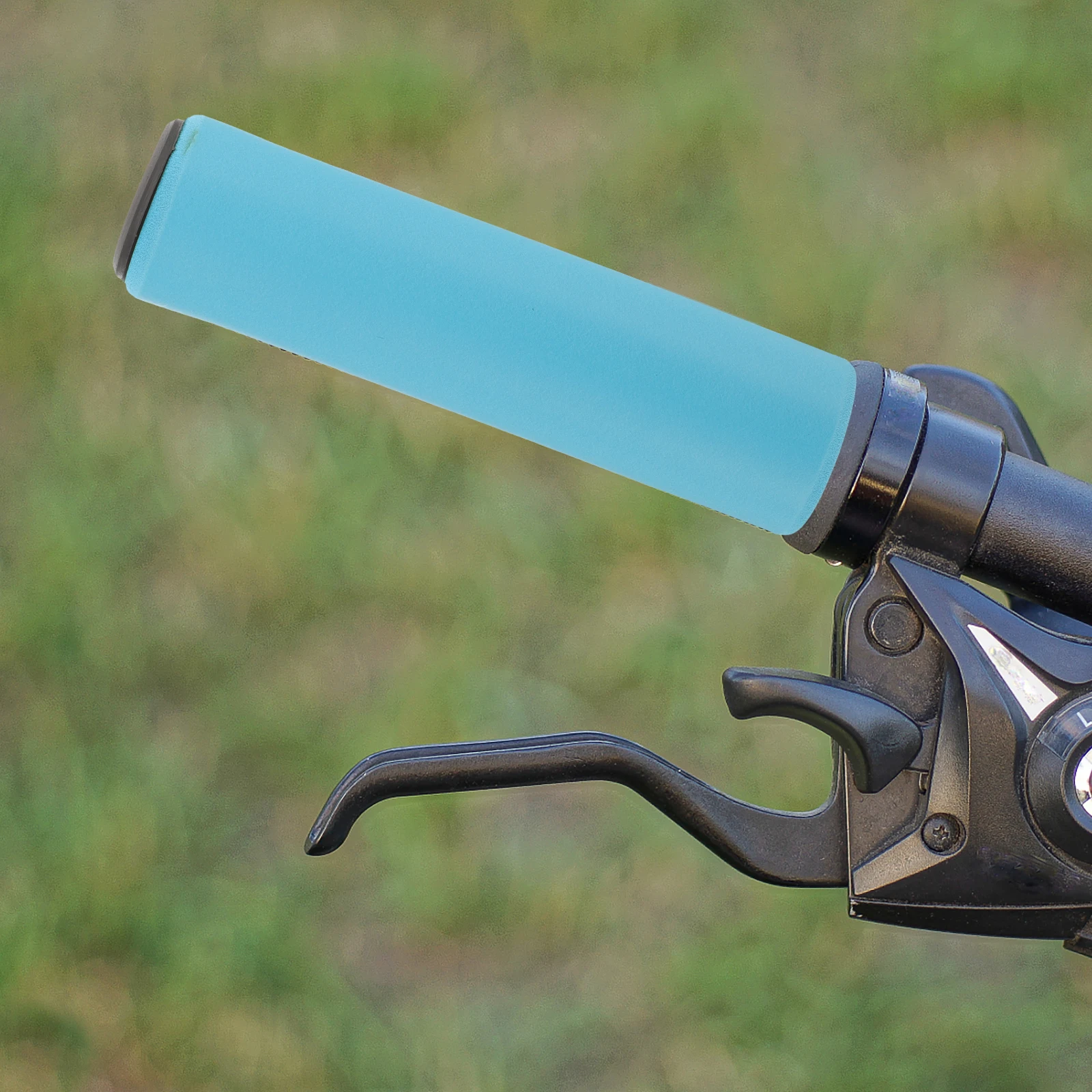 

Anti-Skid Bike Handlebar Grips Rubber Shockproof Bicycle Handlebar Gloves Mountain Cycling Grips Outdoor Bike Accessories