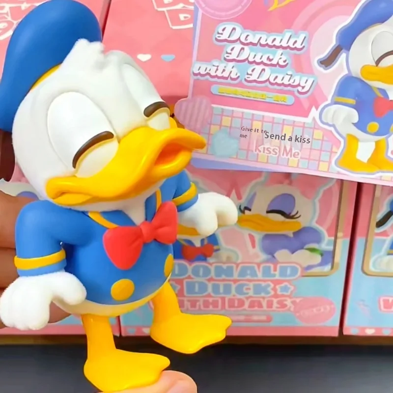 Donald Duck mit Daisy-Serie, Blindbox-Designs, 2 Geheimnisse, Anime-Figur, Modell, Kawaii-Figur, Desktop-Ornament, Spielzeug