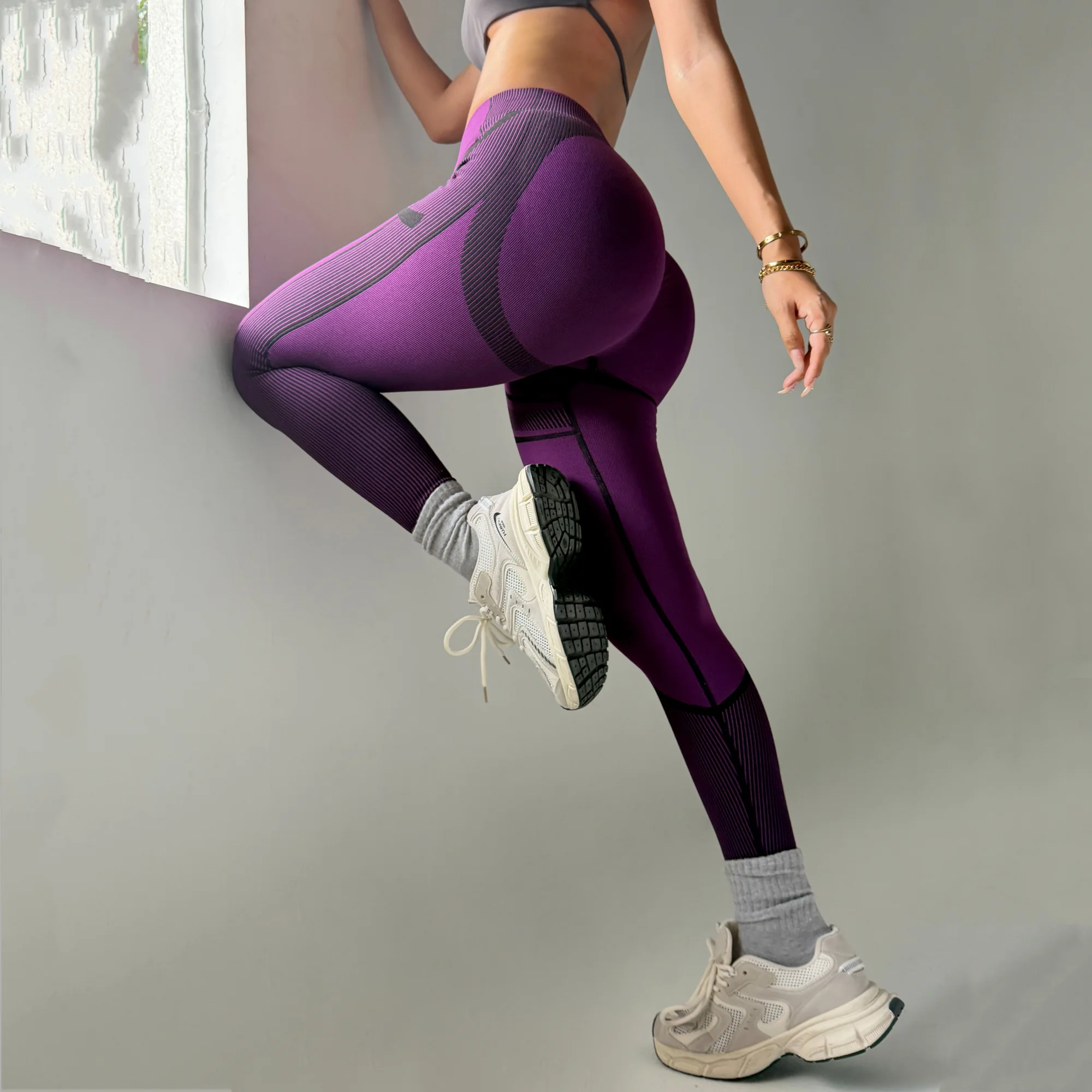 

Женские бесшовные леггинсы с высокой талией для йоги и фитнеса, эластичные спортивные штаны для тренировок и активного отдыха