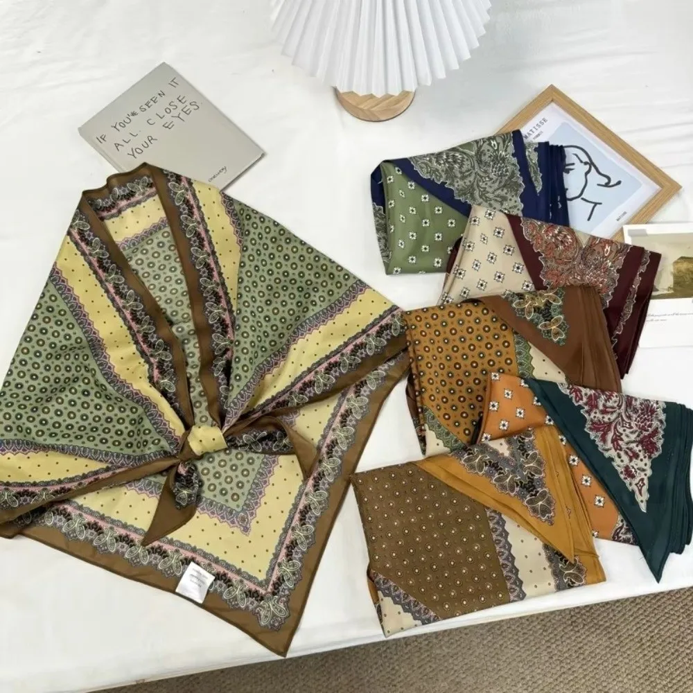 Retro Green Triangle Scarf Advanced Feeling Temperament Korean Style Scarf All-Matching Old Money Style Retro Scarf For Women