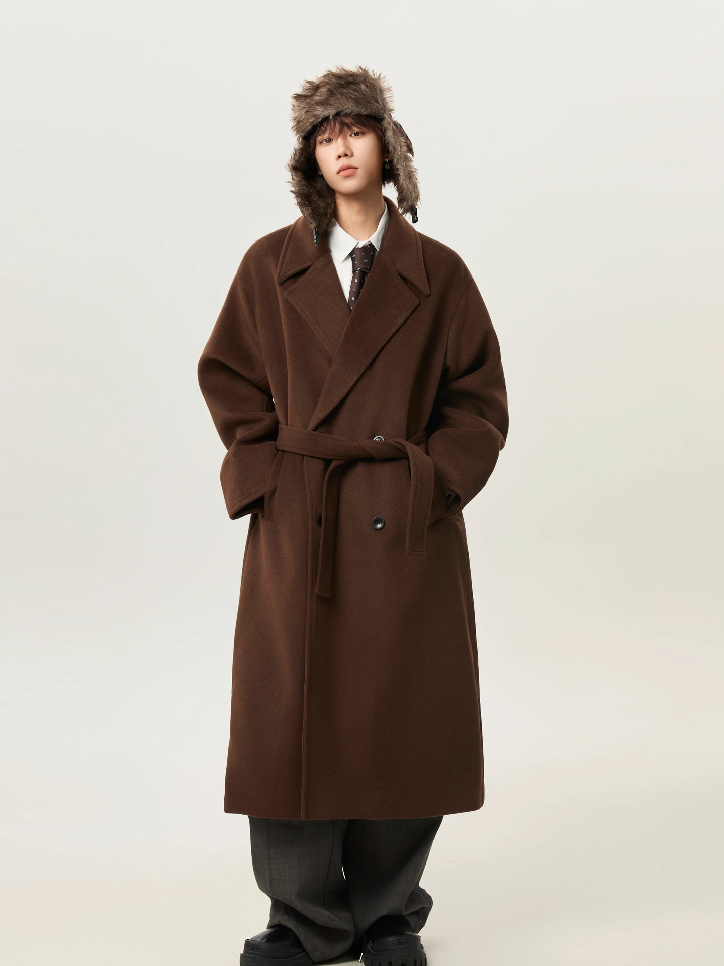 

Осенне-зимнее винтажное мужское длинное шерстяное пальто премиум-класса, свободного кроя, до колена, двубортное, однотонное, модное