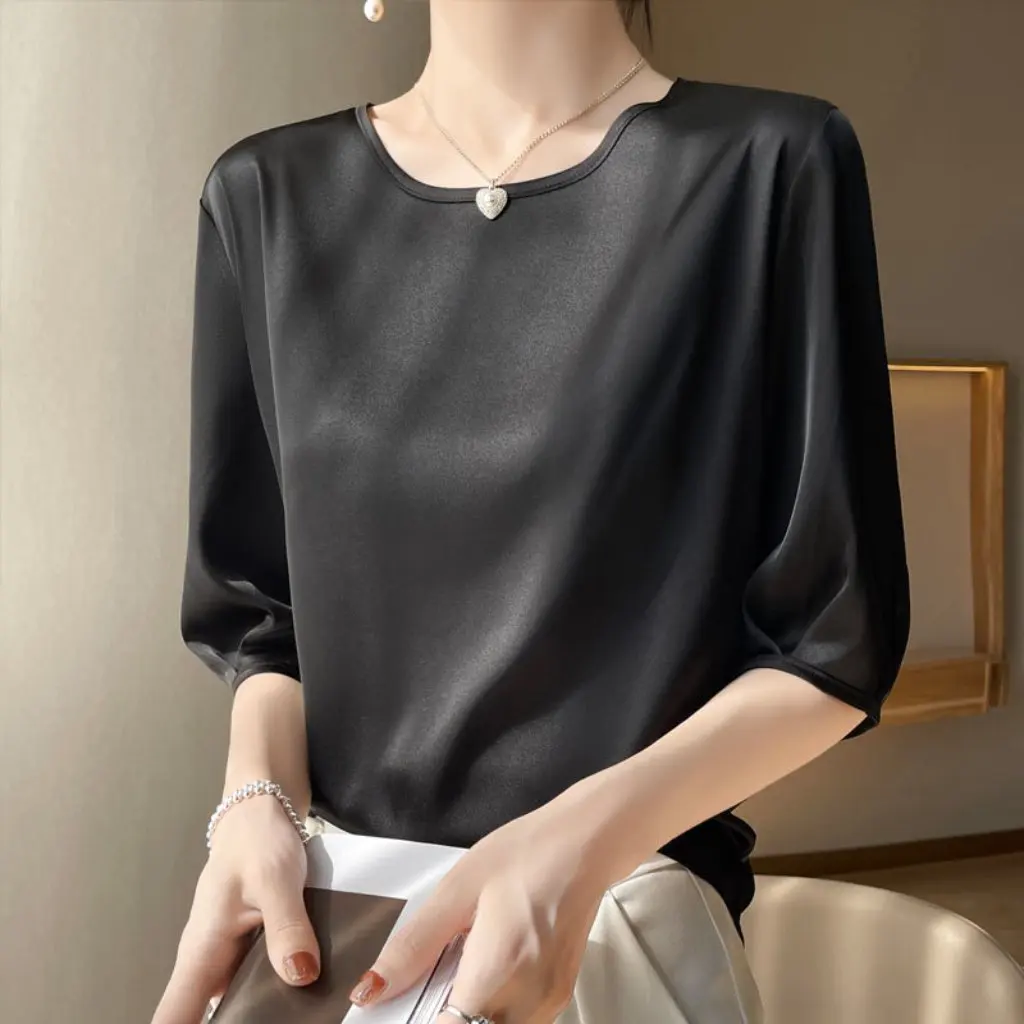 

Women's round Neck Silk T-shirt Half Sleeve Elegant Temperament Loose Base Top for Spring And Summer