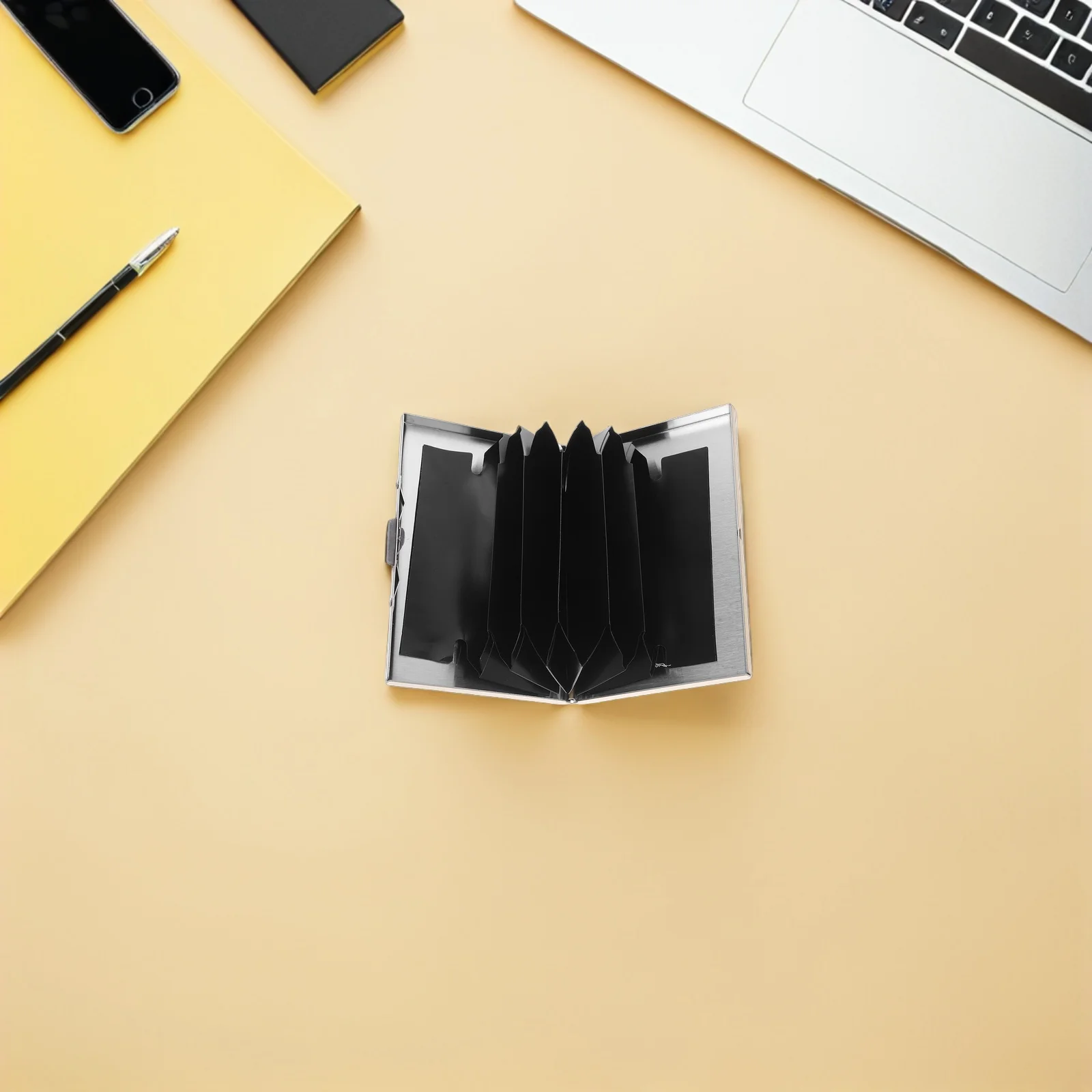 

Slim Metal Business Card Holder Stainless Steel Portable Credit Card Organizer Metal Wallet for Men Women Office Travel