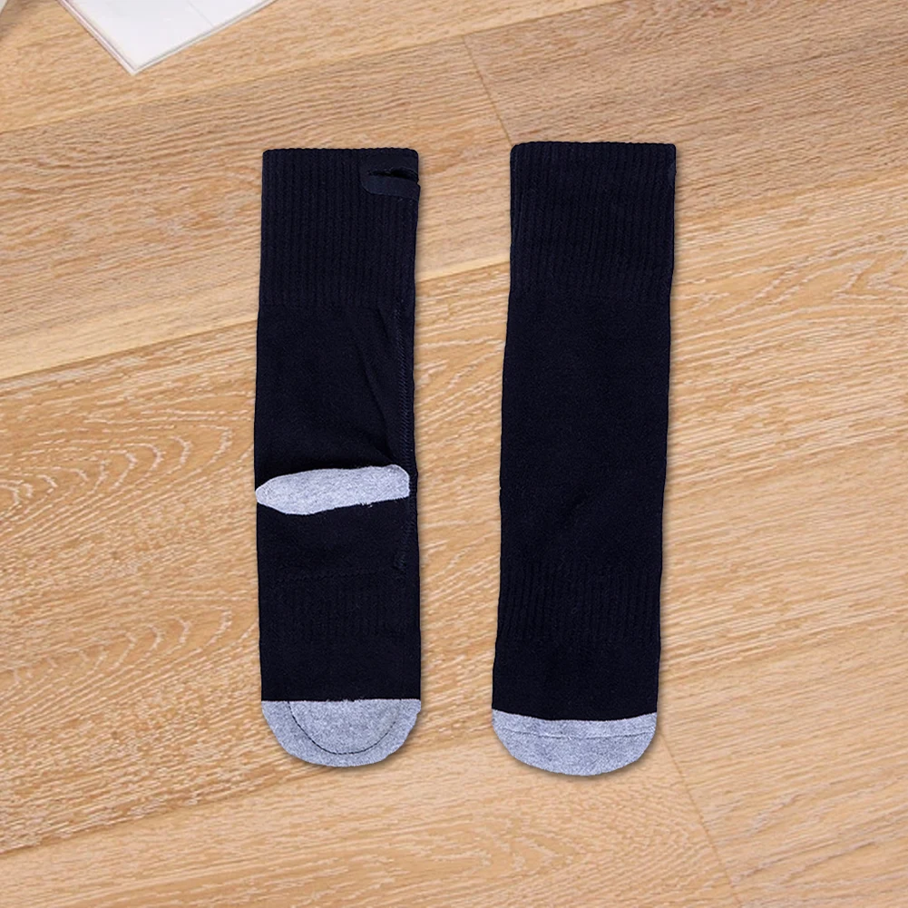 전기 가열 양말 내장형 가열 패널이 있는 배터리 가열 양말 스키 양말 캠핑 하이킹을 위한 편안한 발 워머