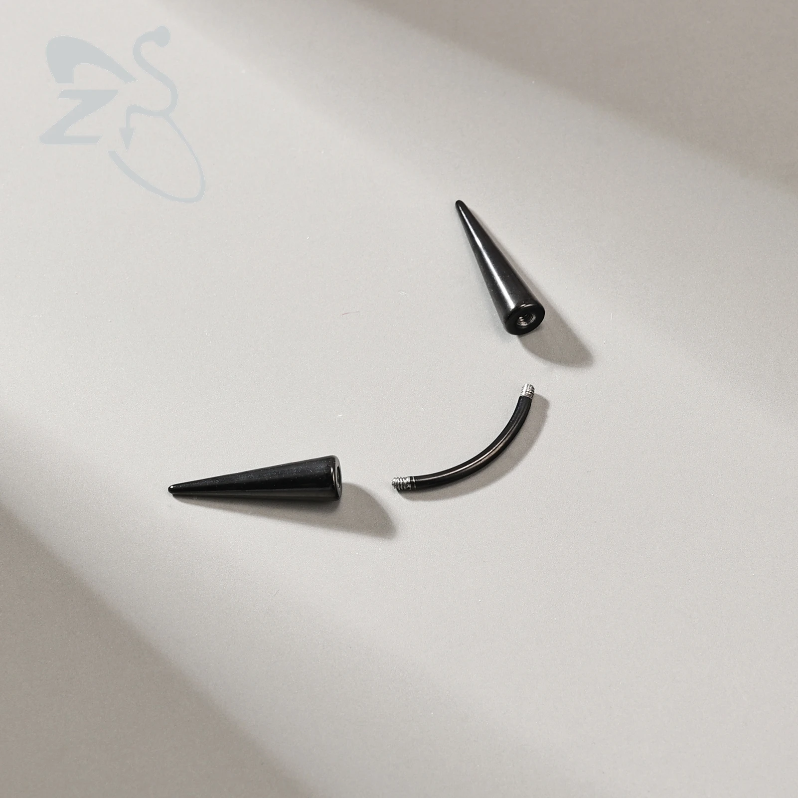 ZS 3Pcs/lot Spike Bridge Piercing Stainless Steel Eyebrow Ring External Thread Cartilage Earring Black Color Labret Piercing 16G