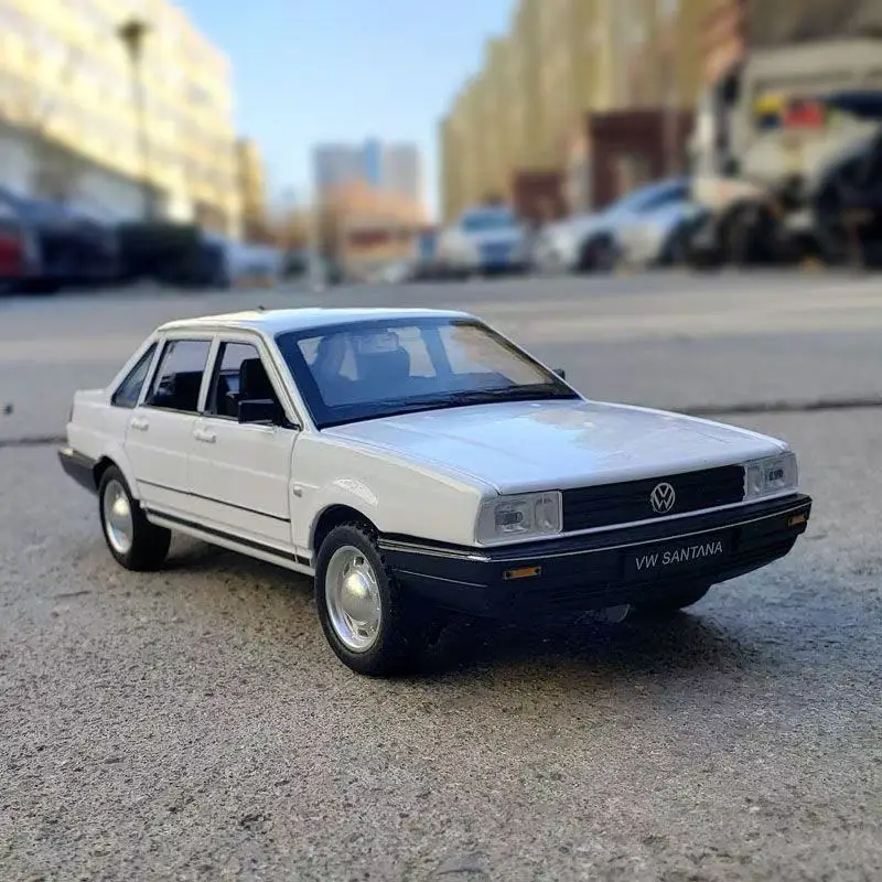 1/24 Legering Diecast Santana Automodel Speelgoed Hoge Simulatie Voertuig met Geluid Licht Trek Collectie Decoratie Cadeaus voor Jongens