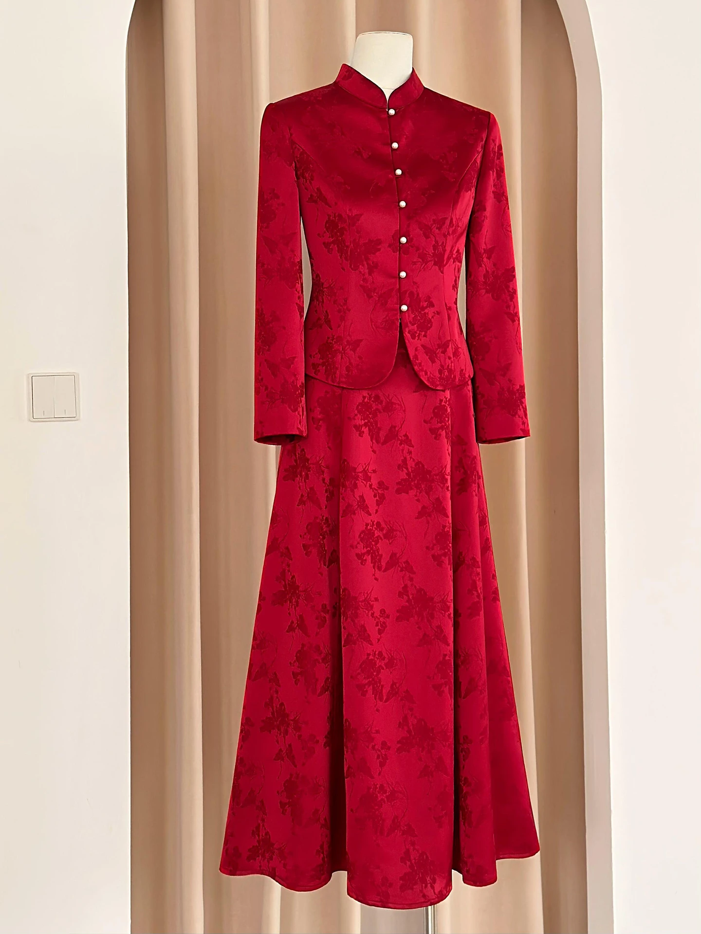 

Новое свадебное платье в китайском стиле, красное, с длинными рукавами, вечернее, для церемонии возвращения невесты, на заказ