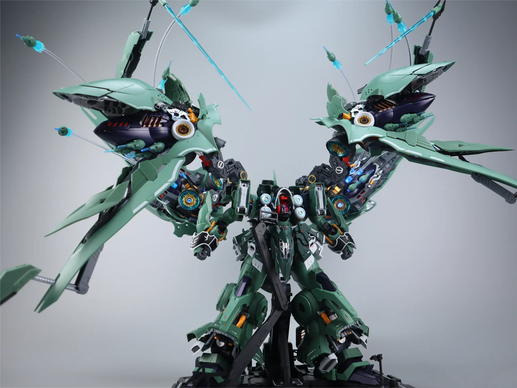

In Stock AXIS MODEL WORKS OSIRIS AERIAL DOMINATOR 1/100 Assembling Movability Model Toys Mecha NZ-666 Kshatriya LED LIGHTING KIT