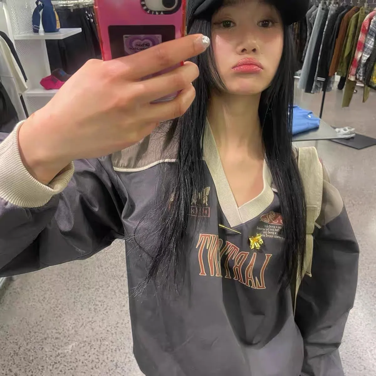 

Свободный крой, куртка с V-образным вырезом и буквенным принтом, повседневное комфортное пальто с длинными рукавами для молодых женщин, стиль для поездок на работу