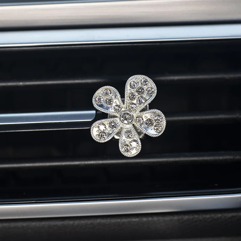 Car Air Freshener Diffuser Charms Car Interior Decor Rhinestone Diamond Crystal Flower Car Air Outlet Perfume Clip Accessories