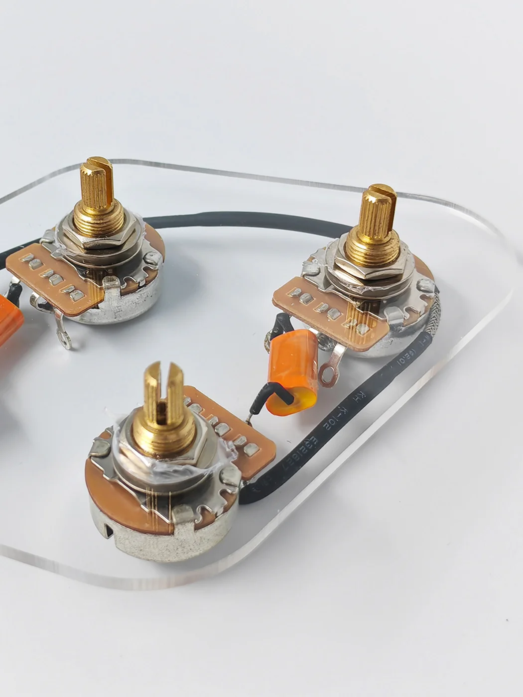 PHRILM Premium Vorverdrahtetes 2T2V Verkabelungsset mit Separatem Schalter für LP-Style E-Gitarre oder Ähnliche Gitarrenteile – Detail 3