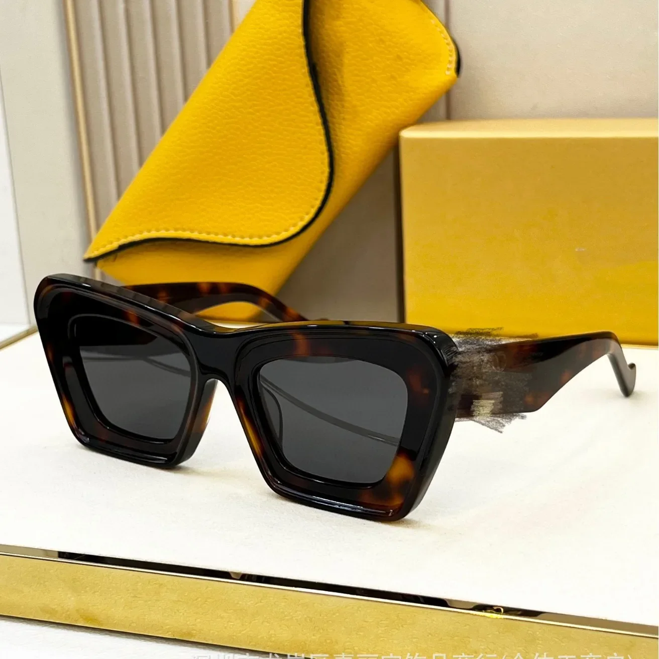 LOE New Fashionable Square Sun Glasses Luxury Anti-Uv Sunglasses LW40148I Cross-Border Large Frame Motorcycle Equipment Accessor