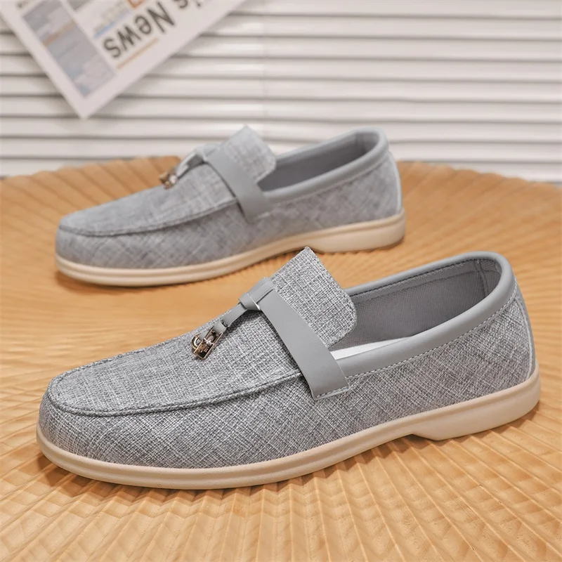 

HKDQ 2025 Spring Canvas Shoes Men Fashion Gray Breathable Slip-on Casual Shoes Men New Trend Comfortable Non-slip Men's Loafers