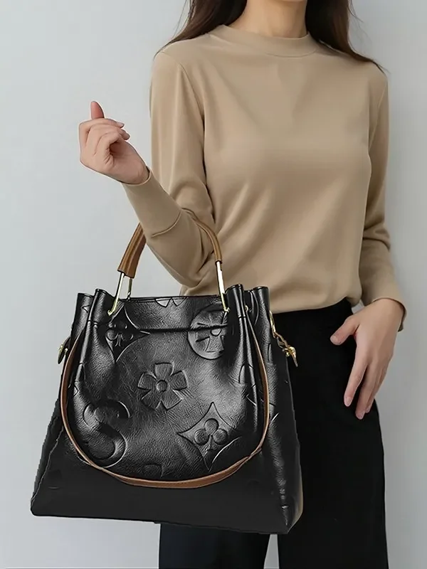 

new Free shipping designer bag Crossbody bag with women's layered design fashionable and convenient