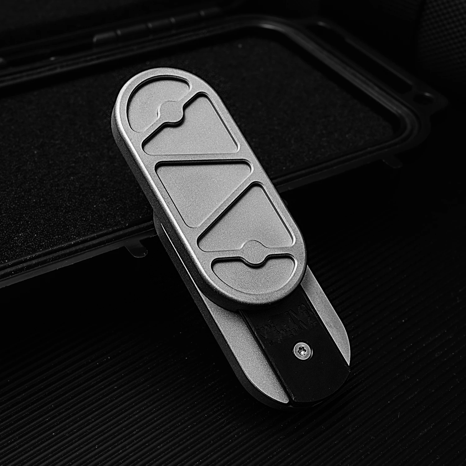 Juguetes de titanio para aliviar el estrés, portátil, Reduce la presión EDC, exquisito regalo Premium, bola de acero, juguete, sonido de descompresión