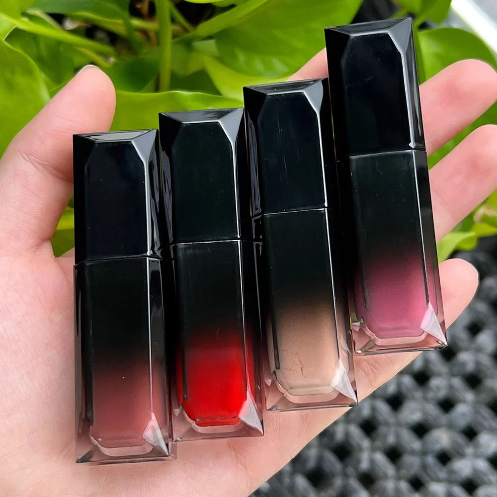 5ml Private Label Lipgloss Langdurige Moisturizer Mat Glanzend Waterdicht Aangepast Logo Make-up P130 Gradiënt Zwarte Vierkante Buis