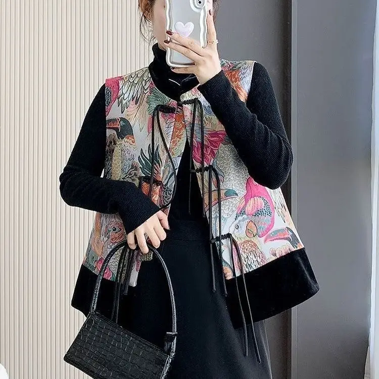 Chinese Retro Jacquard National Style Vest Parrot Tassel Buckle Embroidery Spring and Autumn New High-end Top Vest Women