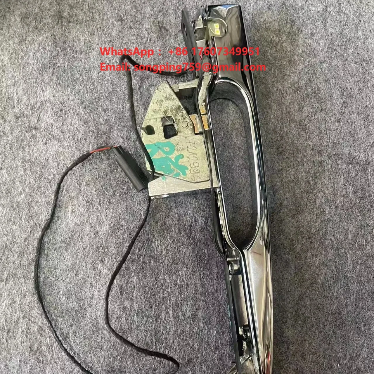 The Right Outer Door Handle of the 7th Generation for Rolls-Royce Phantom 51217040674