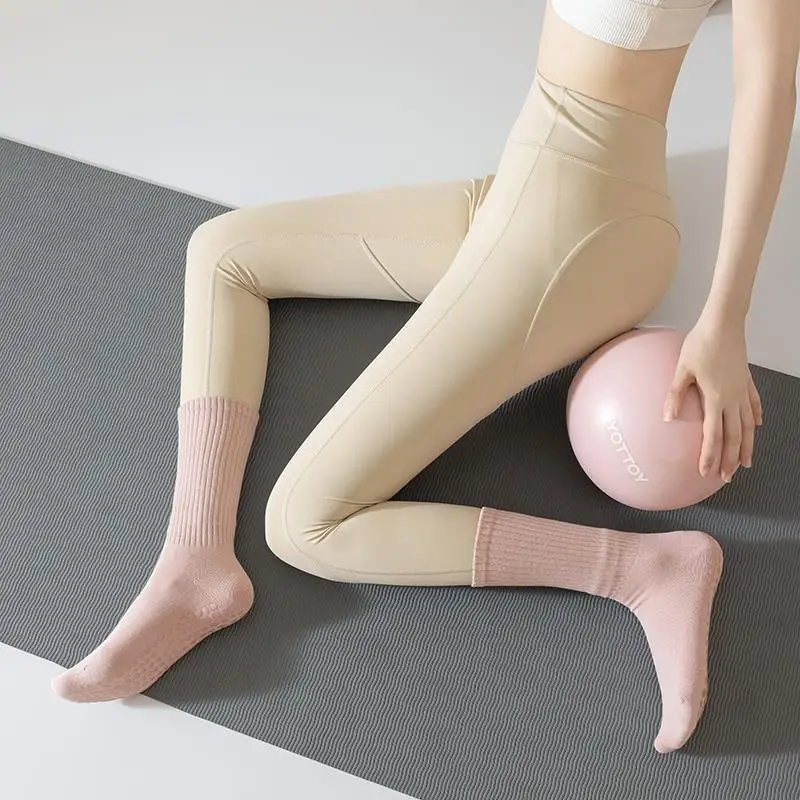 meias-esportivas-femininas-de-cano-medio-para-yoga-e-danca-antiderrapantes-profissionais-para-o-verao-meias-tabi-invisiveis-para-fitness