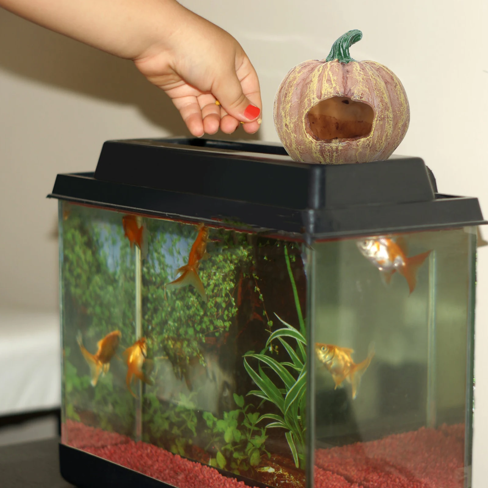 

Aquarium Pumpkin Decor Shrimp Hiding House Fish Tank Accessories Creative Landscaping Ornament Chic Gift for Pet Lovers