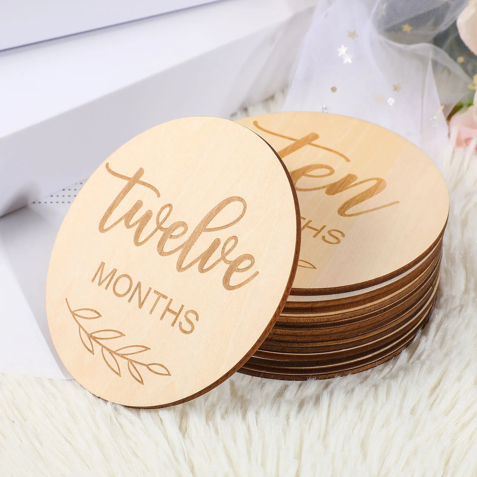 

14Pcs Baby Milestone Set Wooden Cards for Monthly Growth Commemoration and Baby Milestone Cards