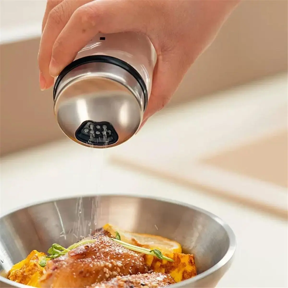 2pcs 15 Oz Large Salt Pepper Shakers with Adjustable Outlet Holes Clear Glass Shaker Bottles Spice Seasoning Cans