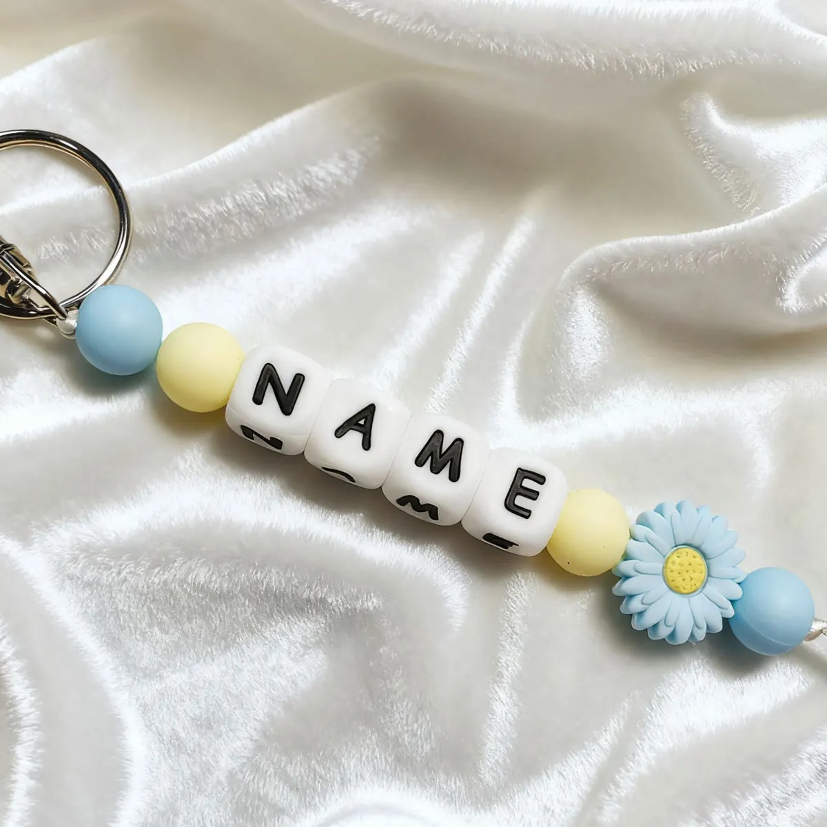 Personalized Custom Daisy Silicone Keychain, Beaded Bag Charm