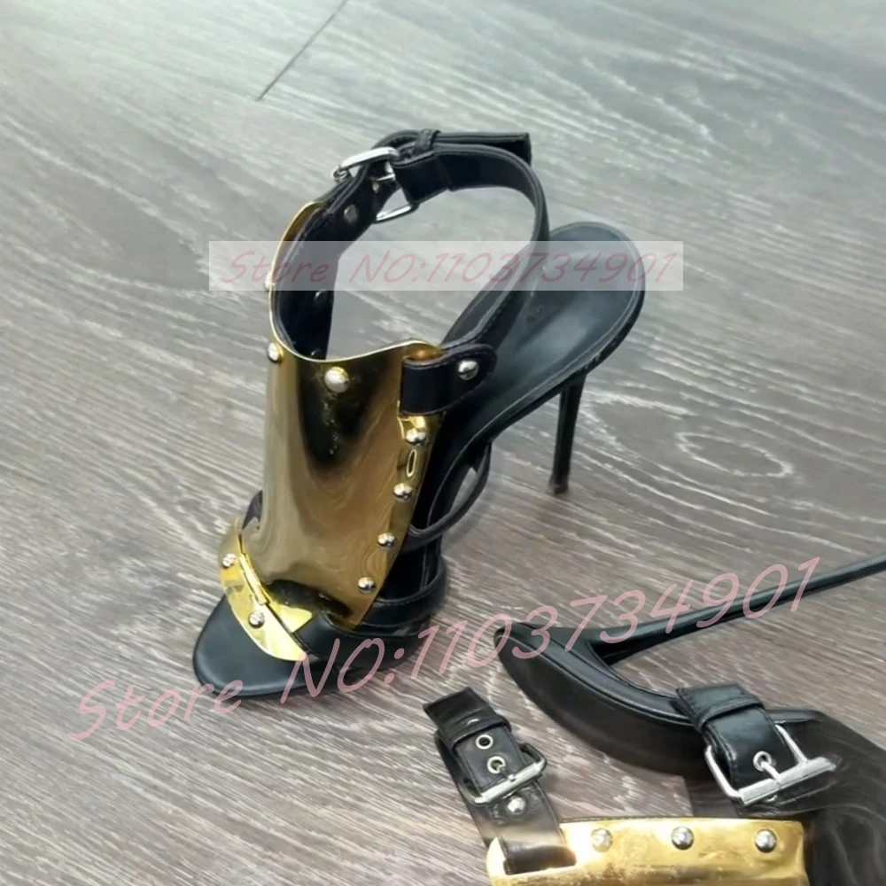 المسامير حزام مشبك حزام معكوسة الصنادل النساء الرافعة الظهر المفتوحة تو روما نمط عالية الكعب الإناث حفلة مثير الصنادل الفاخرة #5