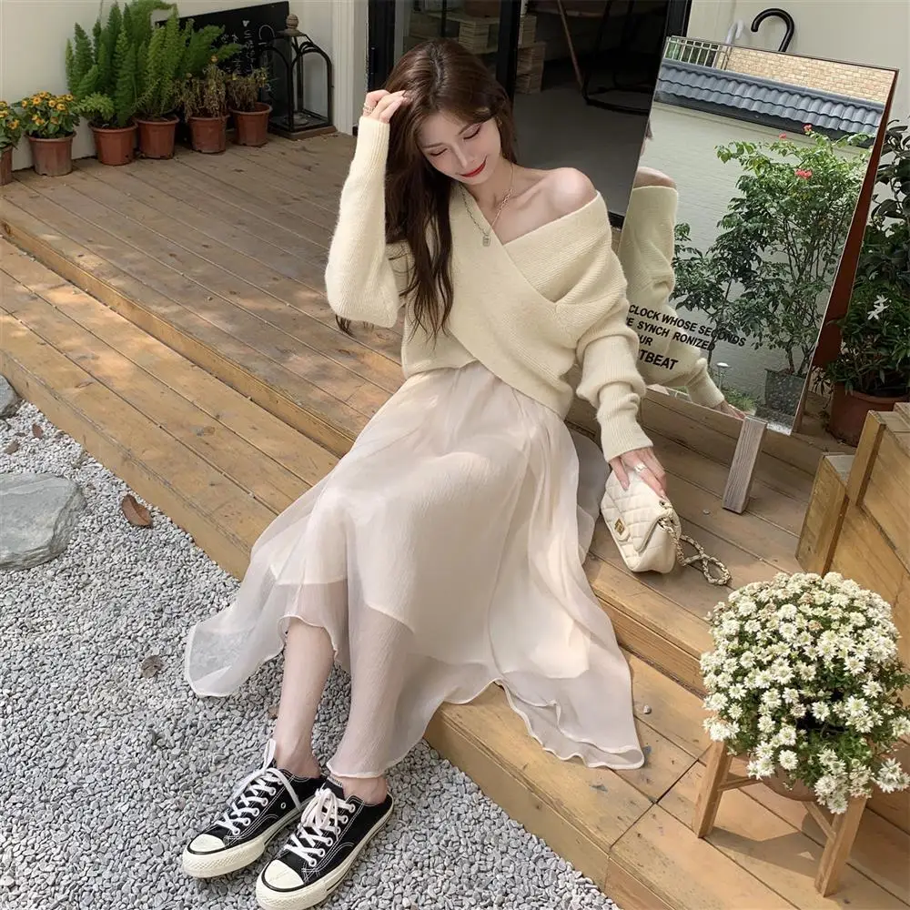 

Sweaters Jumpers Pullovers Woman Red Winter Clothing Frayed Edge Concert Festival Daily Rock Band Alternative Punk Subculture BF