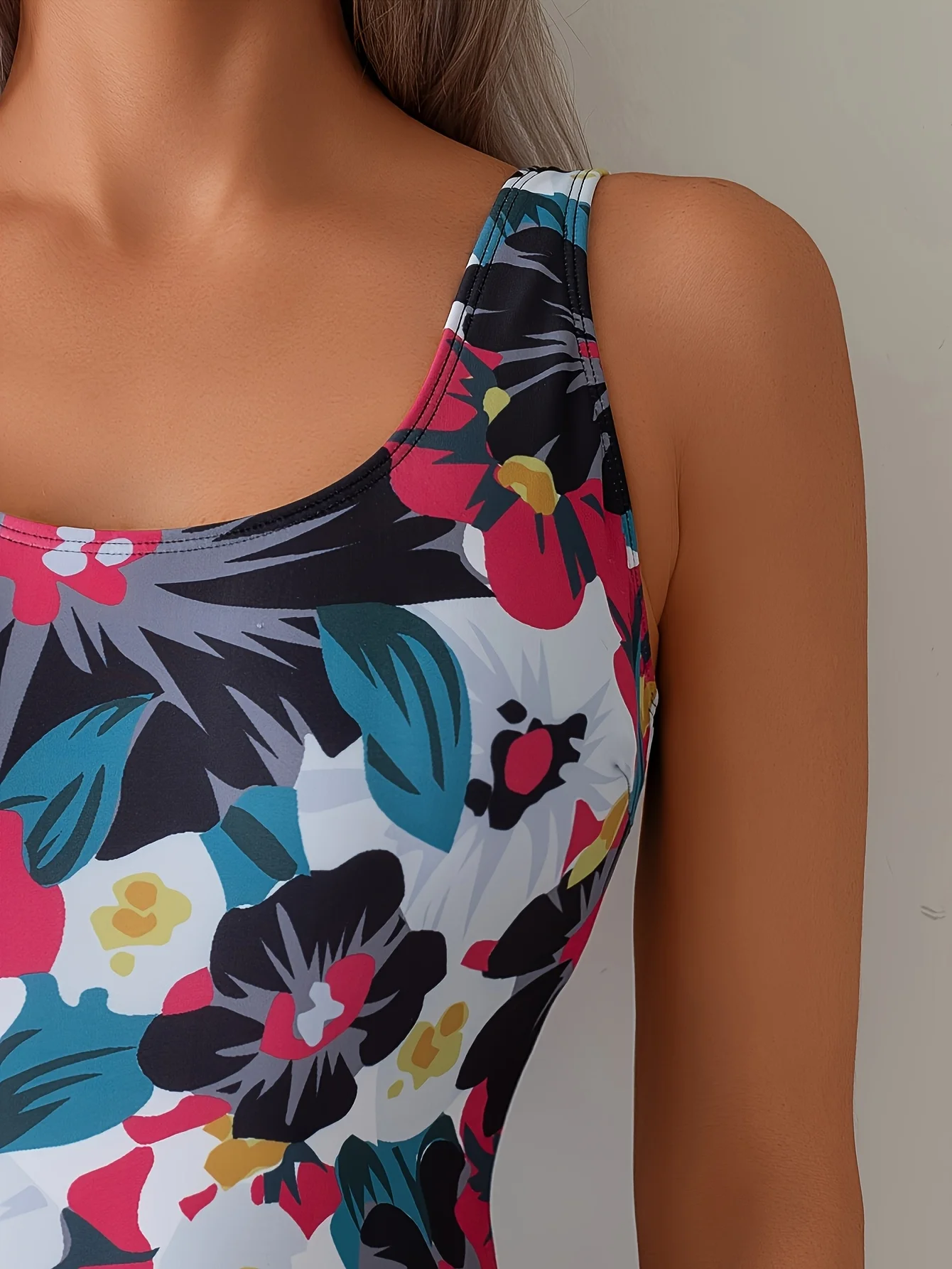 One-Piece Swimsuit Slimming Ladies Elegant Temperament Printed Waist-Hugging Beach