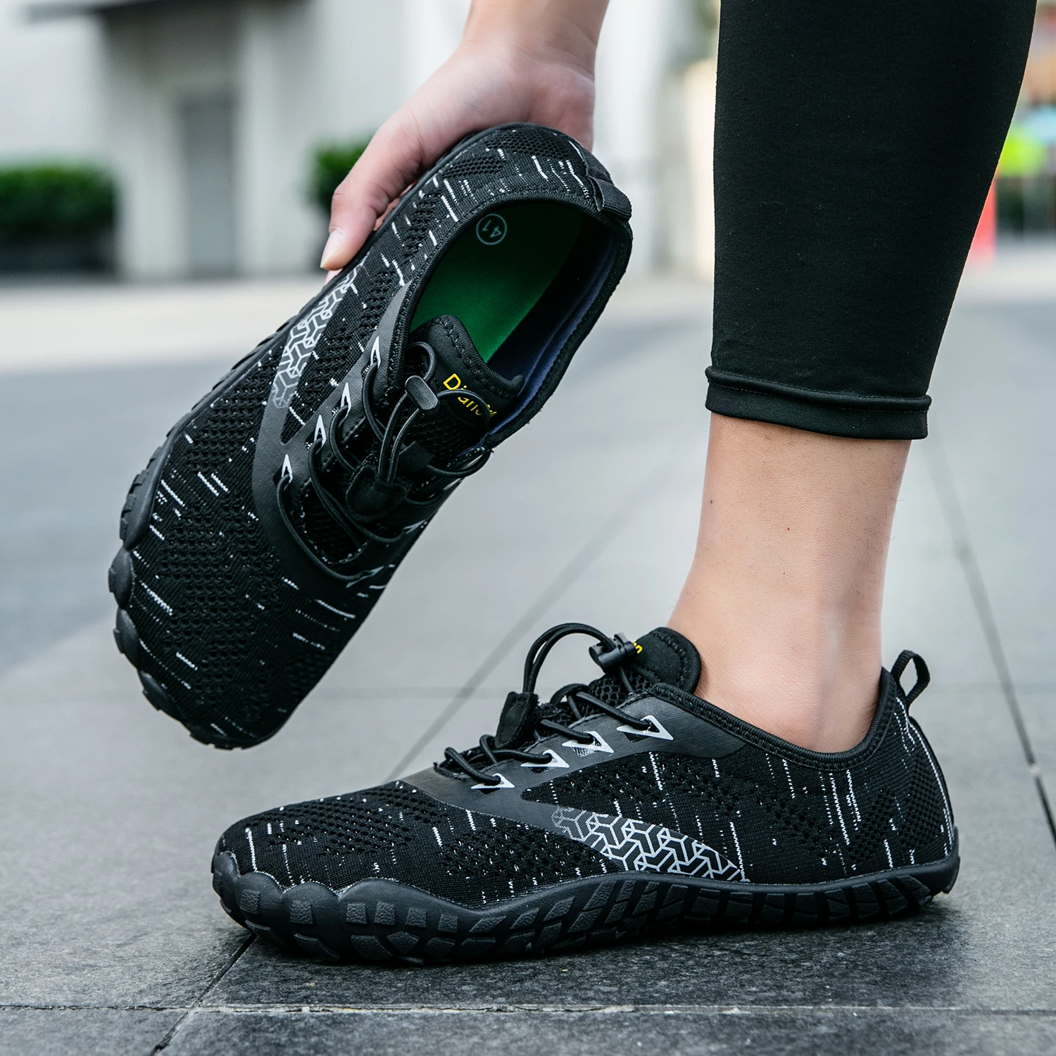 경량 통기성 운동화 안티 드롭 미끄럼 방지 컴포트 쿠션 넓은 발가락 신발 야외 하이킹 착용 방지 남성 신발