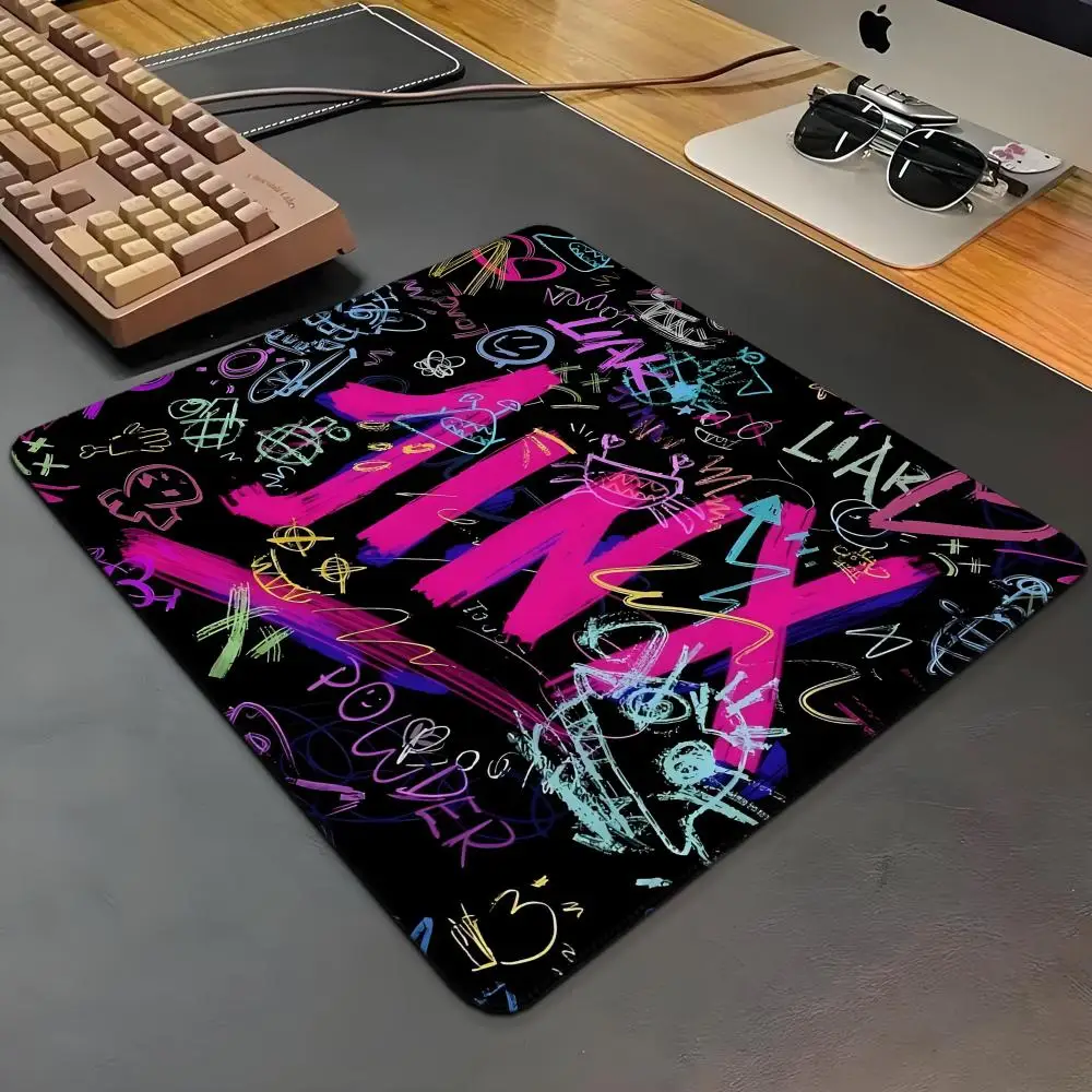 Arcane League L-LOL Jinx Mouse Pad Cartoon Rubber Small Mouse Pad Desktop Computer Office Keyboard E-Sports ROGs Game Mouse Pad