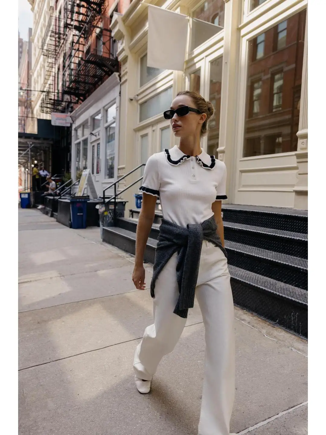 Wczesna Jesień irt Ne T-irt Biżuteria Guzikowe Szwy Detale Warstwowe Ozdobne Pracowanie z Guzikami Magazyn ip