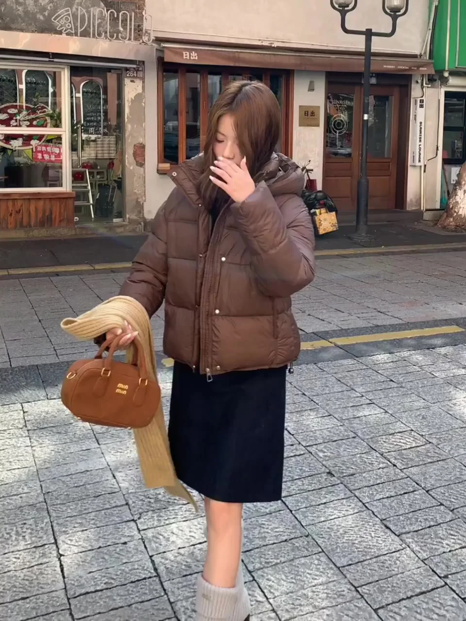 

High-End 2025 Winter New Women's Fashion Casual Loose Windproof Warm Hooded Short Cotton Jacket Long Sleeve Jackets Trendy