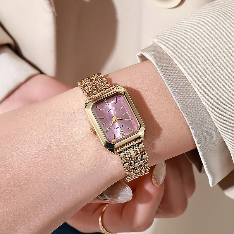 Orologio al quarzo moda donna di lusso quadrante quadrato placcato oro orologi da donna d'affari pieghevoli in acciaio inossidabile scala semplice