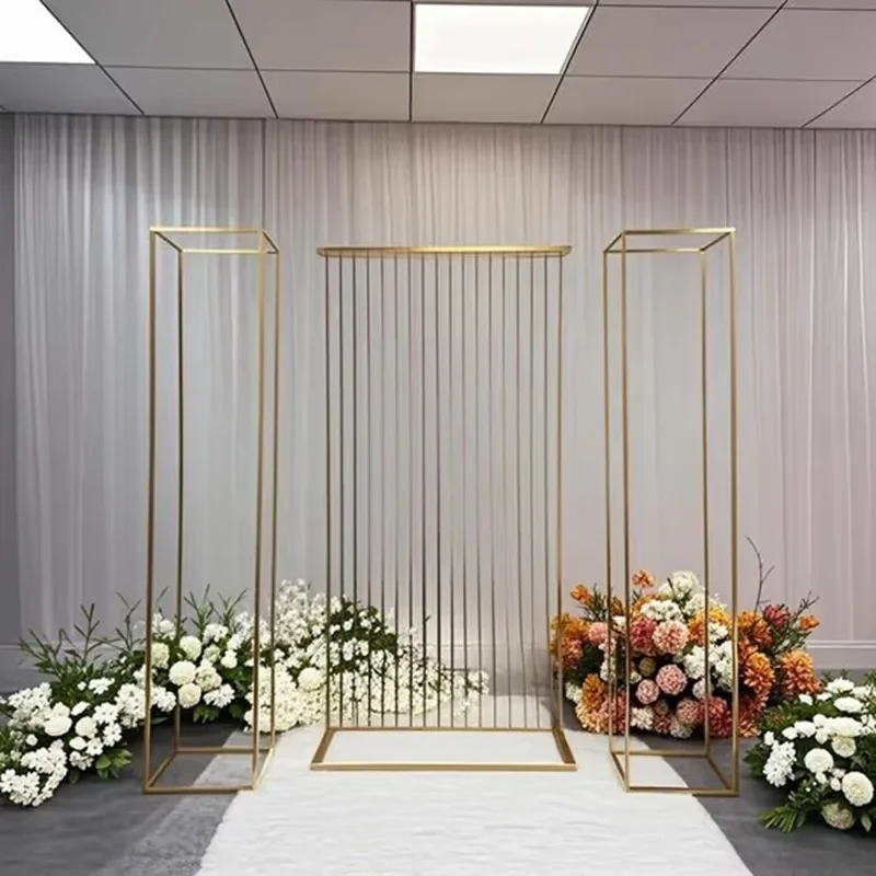 

Iron Stage Decoration for Weddings and Parties, with Gilded Screens and Geometric Ornaments