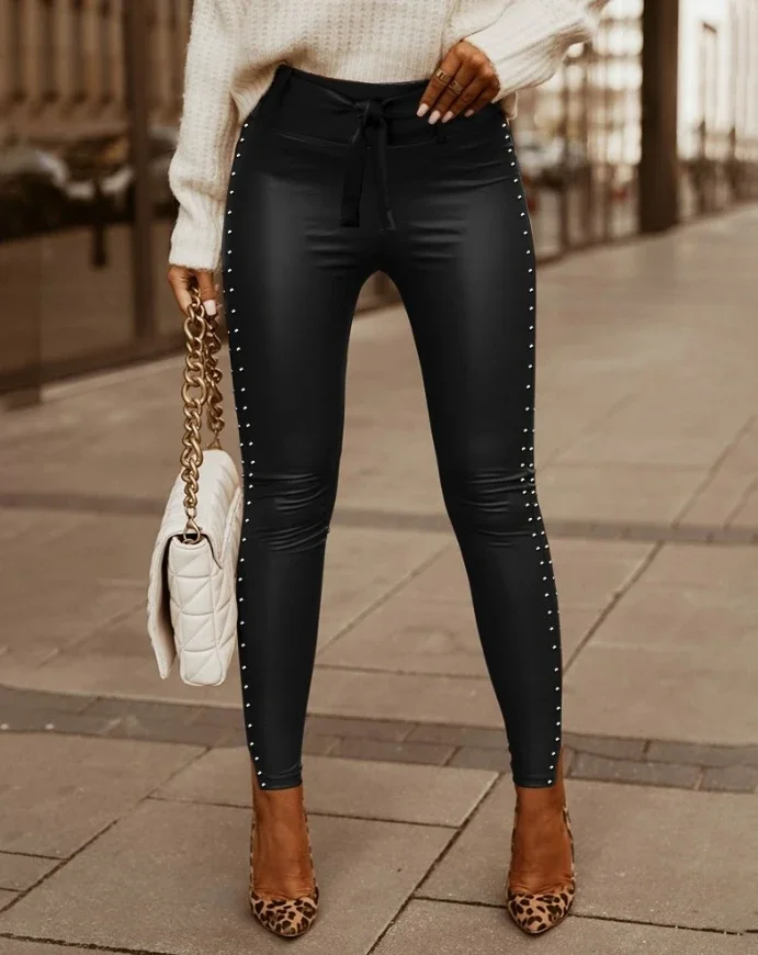 CPSYMYM Damesbroek Lente Nieuw Bezaaid Decor Gebonden Detail PU-leer Effen Hoge taille Casaul Skinny Dagelijks Lange broek