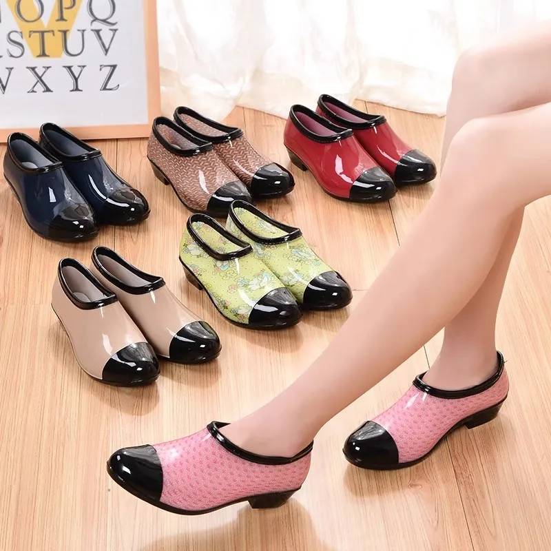 

2026 New Women Low Cut Ankle Rain Boots Fashion Printed Waterproof Non Slip Slip On Rubber Garden Shoes for Spring Summer
