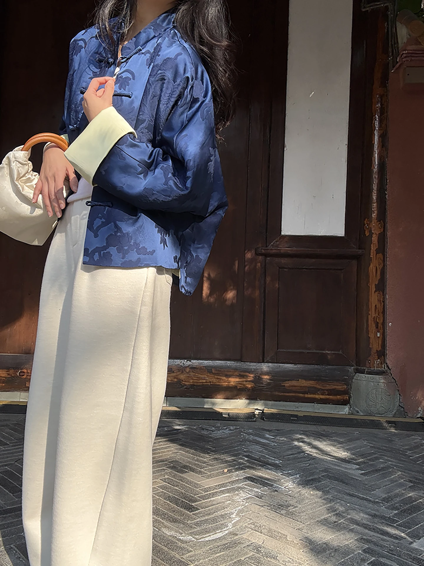 

Blue Y New Chinese Sle National Trend Stand Collar Button Silk Long Sve Loose Women's down Cotton Jaet Outerwear