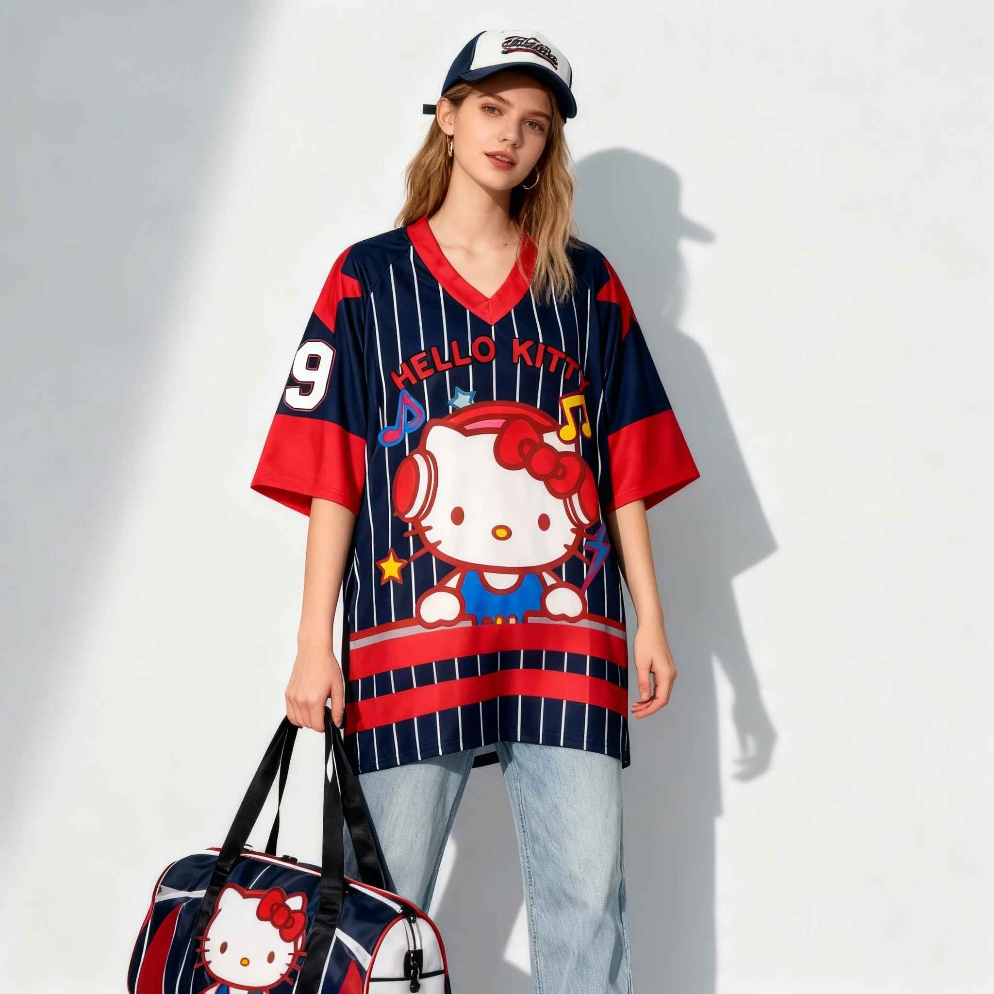 Camicia da baseball Sanrio Family Hello Kitty T-shirt estiva da strada americana dolce e fresca T-shirt da donna oversize per adulti Nuovo stile