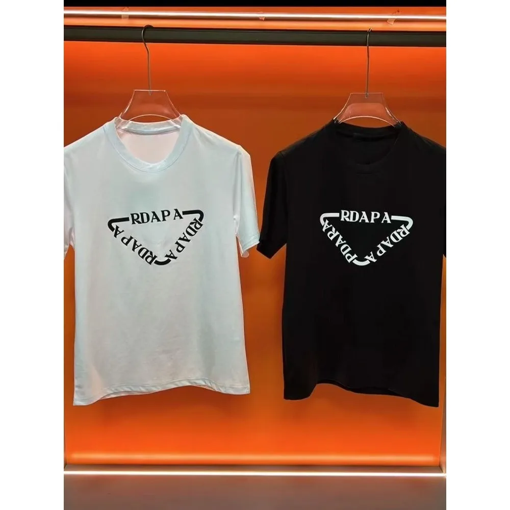 

Summer Europe 2025 High-end Light Luxury T-shirt for Men and Women High-end Short-sleeved Black Super Fire Trend Ins Top