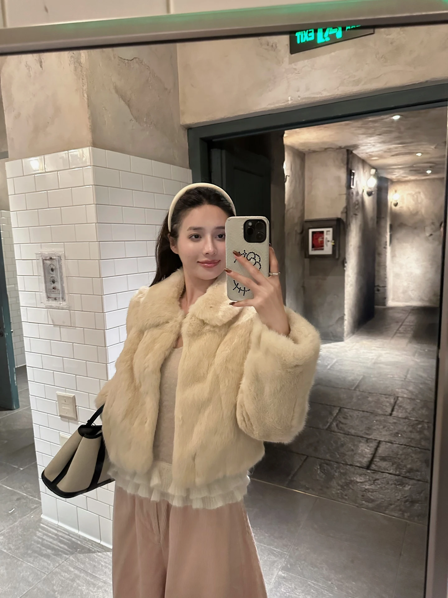 

NanaByNana Luxury Real Rabbit Fur Coat for Women Winter Thi Long Sve Straight Cut ort Sle Premium Quali Exclusive ...