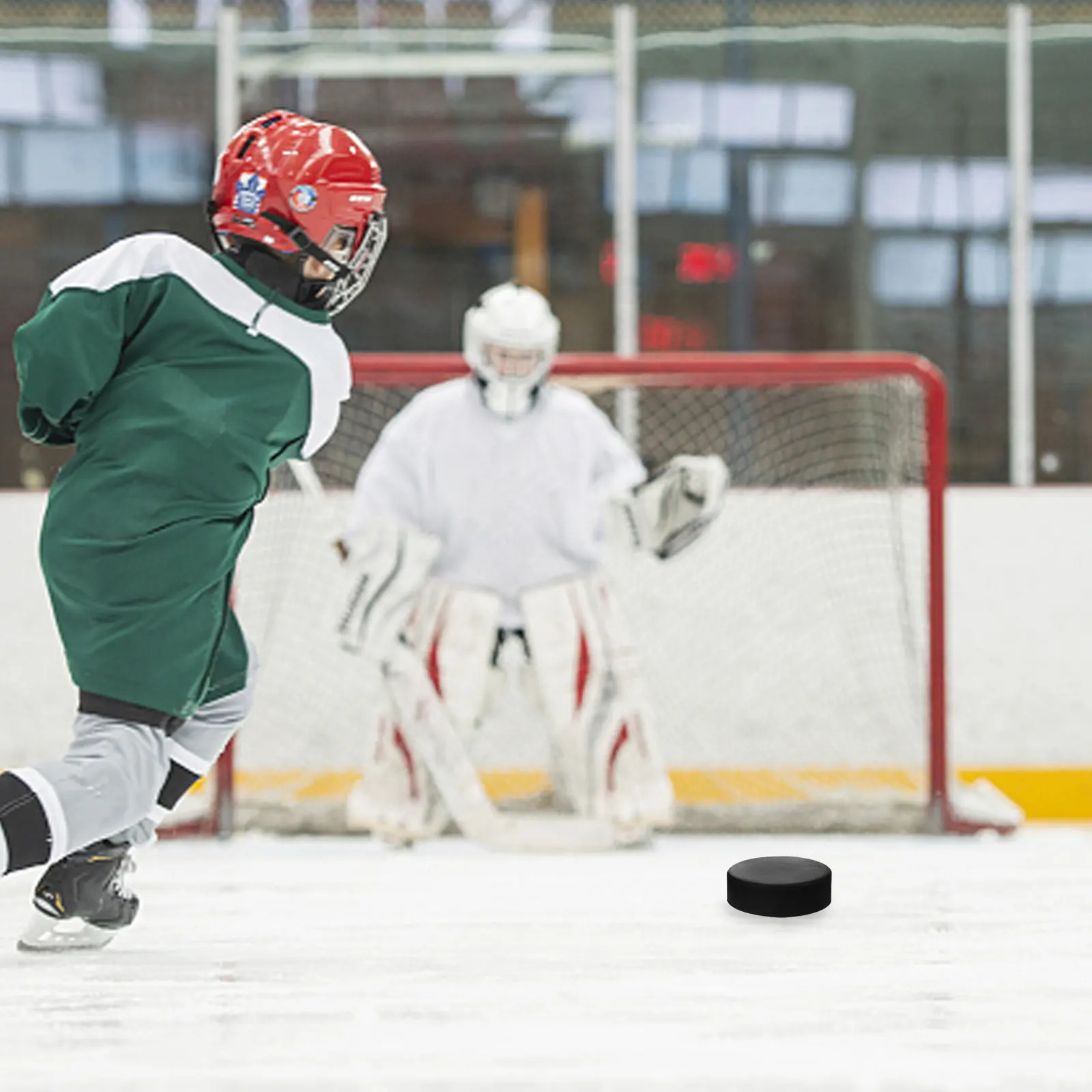 2Pcs Professional Plastic Hockey Puck for Roller Ice Hockey Training Competition Smooth Indoor Outdoor Court Ice Rink Concrete