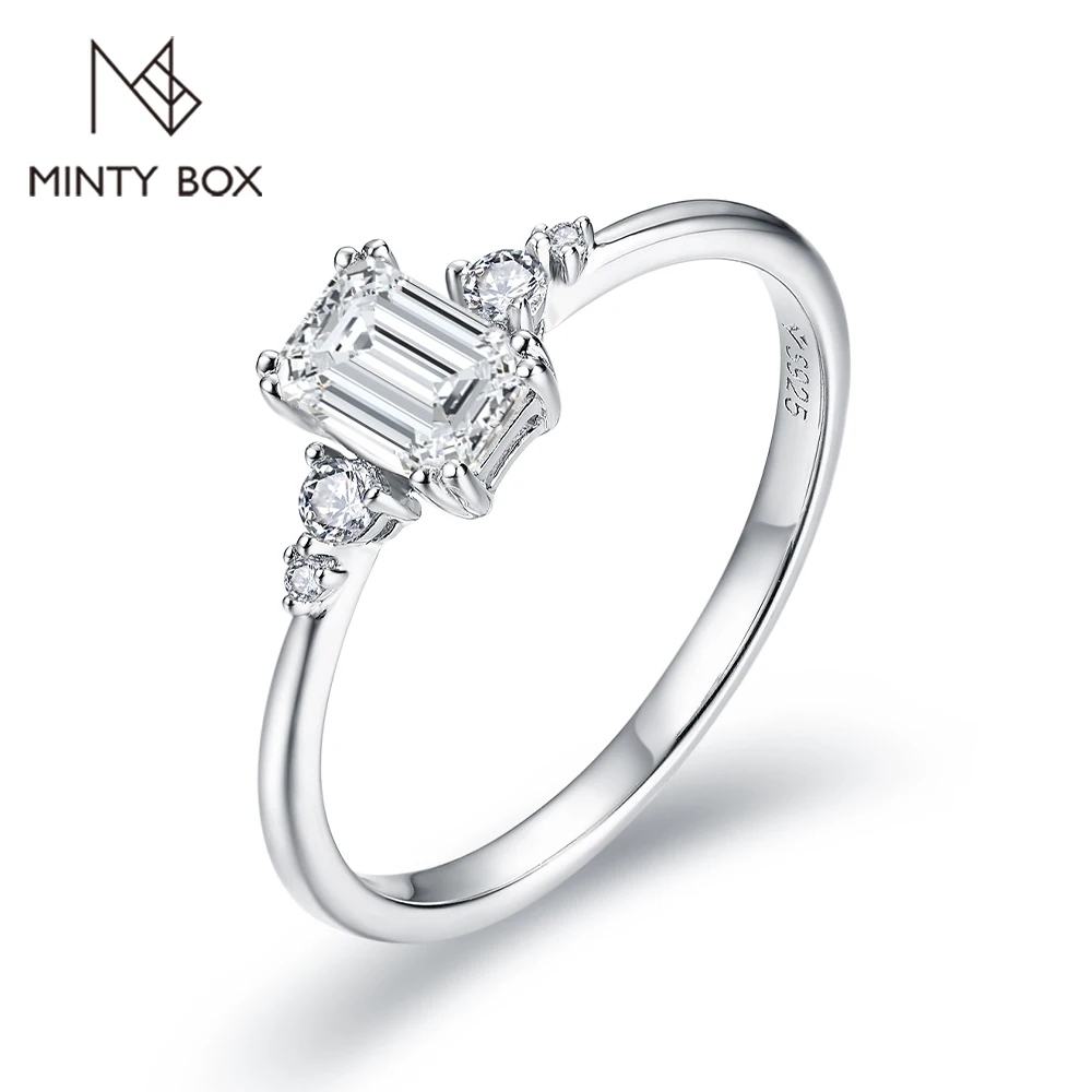 

MINTYBOX D Color Emerald Cut 4*6mm Moissanite Ring for Women Solid 925 Sliver Colorful Gemstone Engagement Fine Jewelry Party