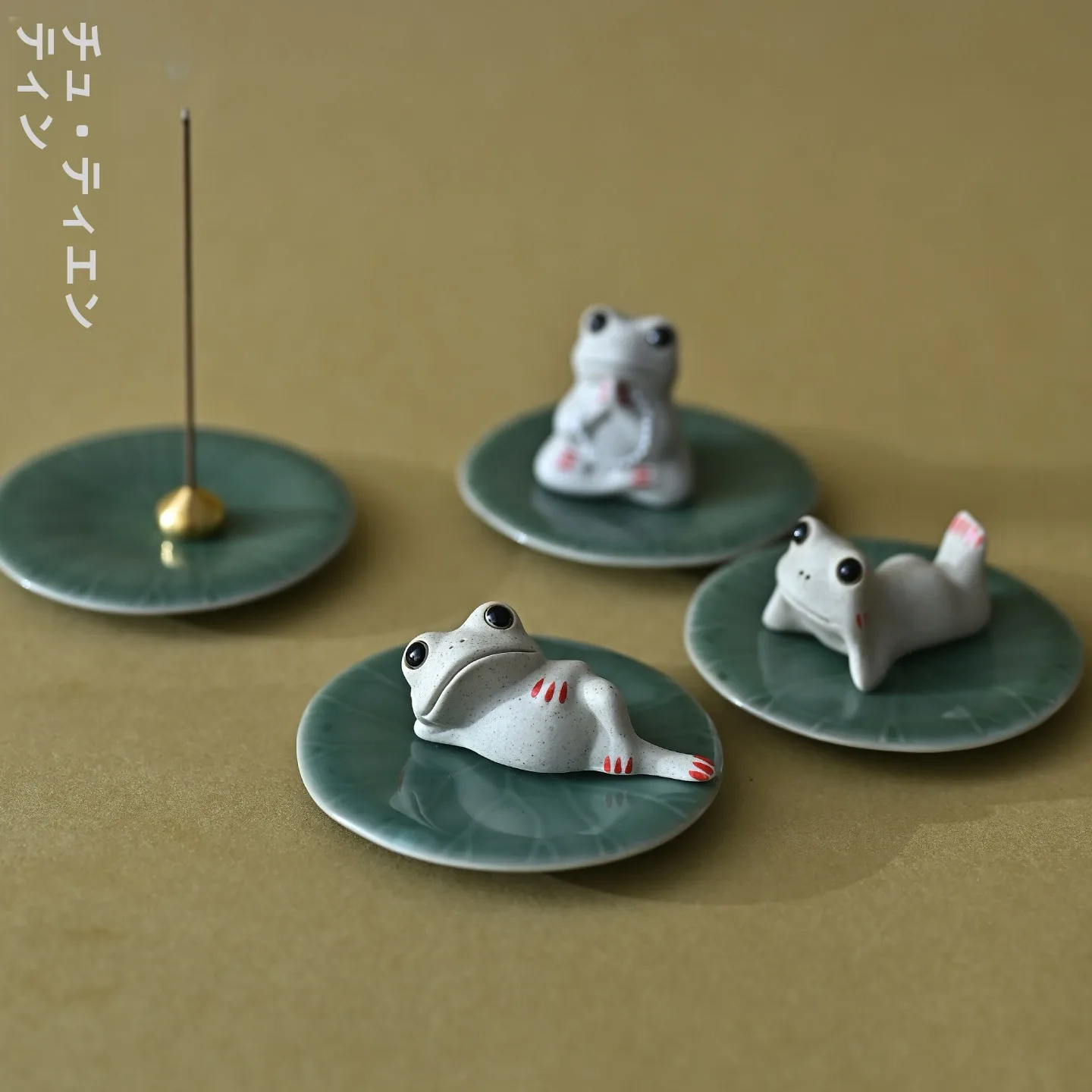 Chutianyao Jingdezhen Handmade Clay Frog Cute Lazy Free Lotus Leaf Frog Incense Tea Pet Small Figurine Country Style Ceramic