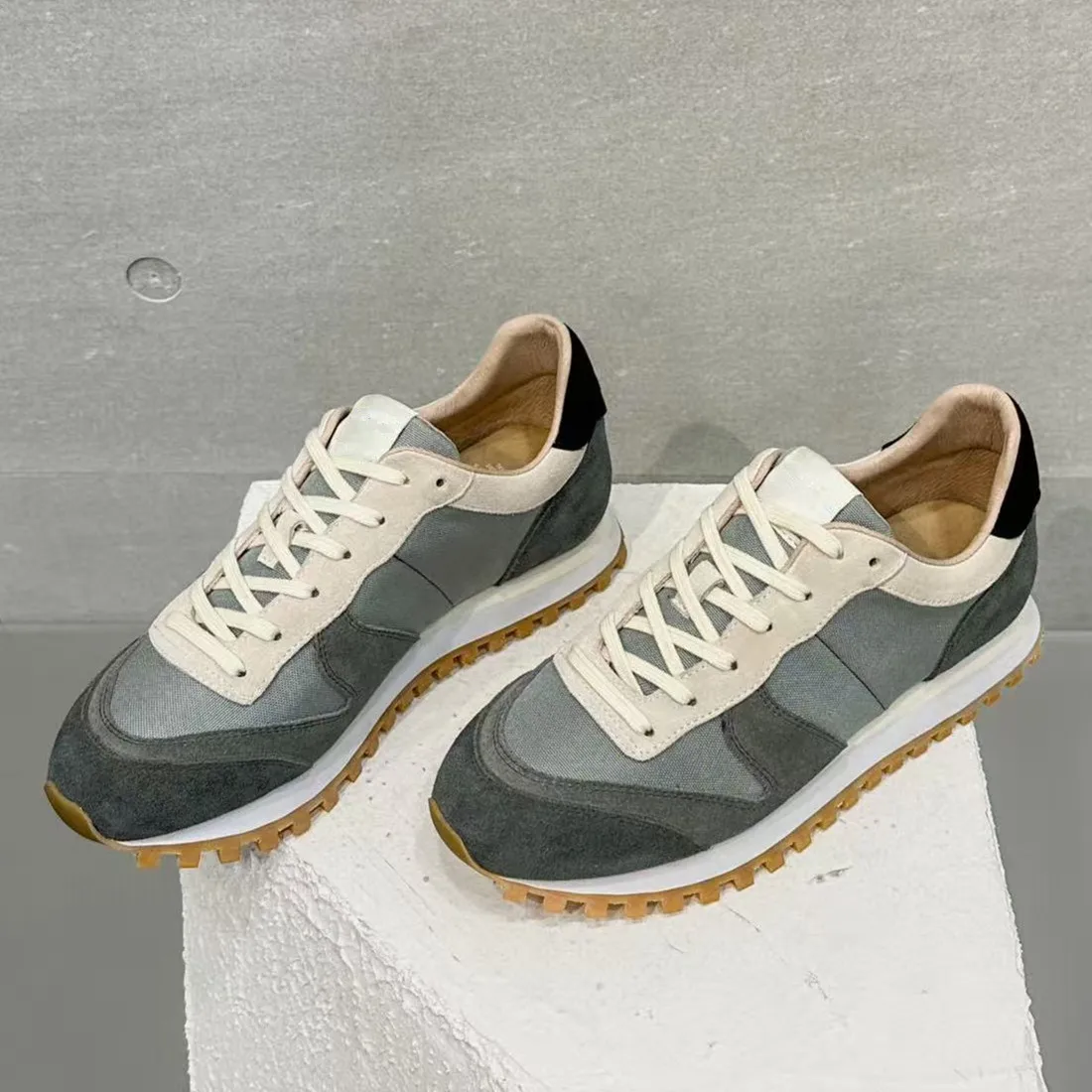 Женская обувь Dehun, осень 2024, новая обувь для спорта и отдыха с цветными блоками, трендовая обувь для папы на толстой подошве Женская обувь Dehun, осень 2024, новая обувь для спорта и отдыха с цветными блоками, трендовая обувь для папы на толстой подошве