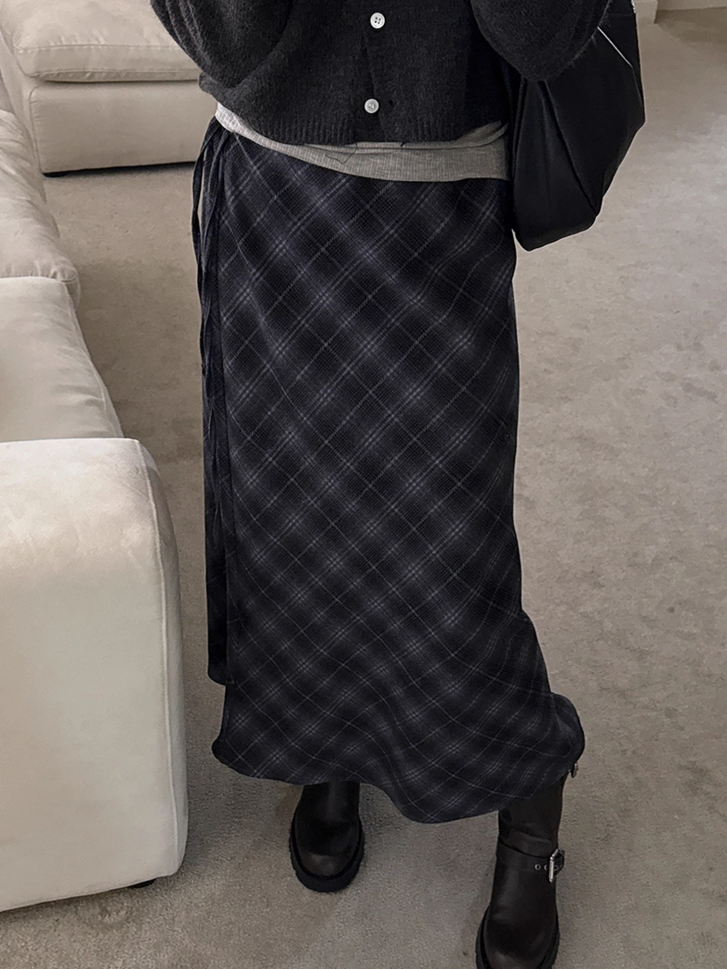 กระโปรงทรงตรงลายสก็อตเอวสูงสไตล์เรโทรสำหรับผู้หญิง ฤดูใบไม้ร่วง ฤดูหนาว รุ่นใหม่ สไตล์เกาหลี  กระโปรงยาวทรงตรงอเนกประสงค์ เหมาะสำหรับใส่ไปทำงาน เอวสูง