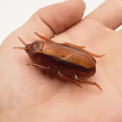 1pc Electric Crawling Cockroach Simulation Fake Roach Prank Toys Trick Joke Toy Novelty Gadgets Scary Spoof Toy