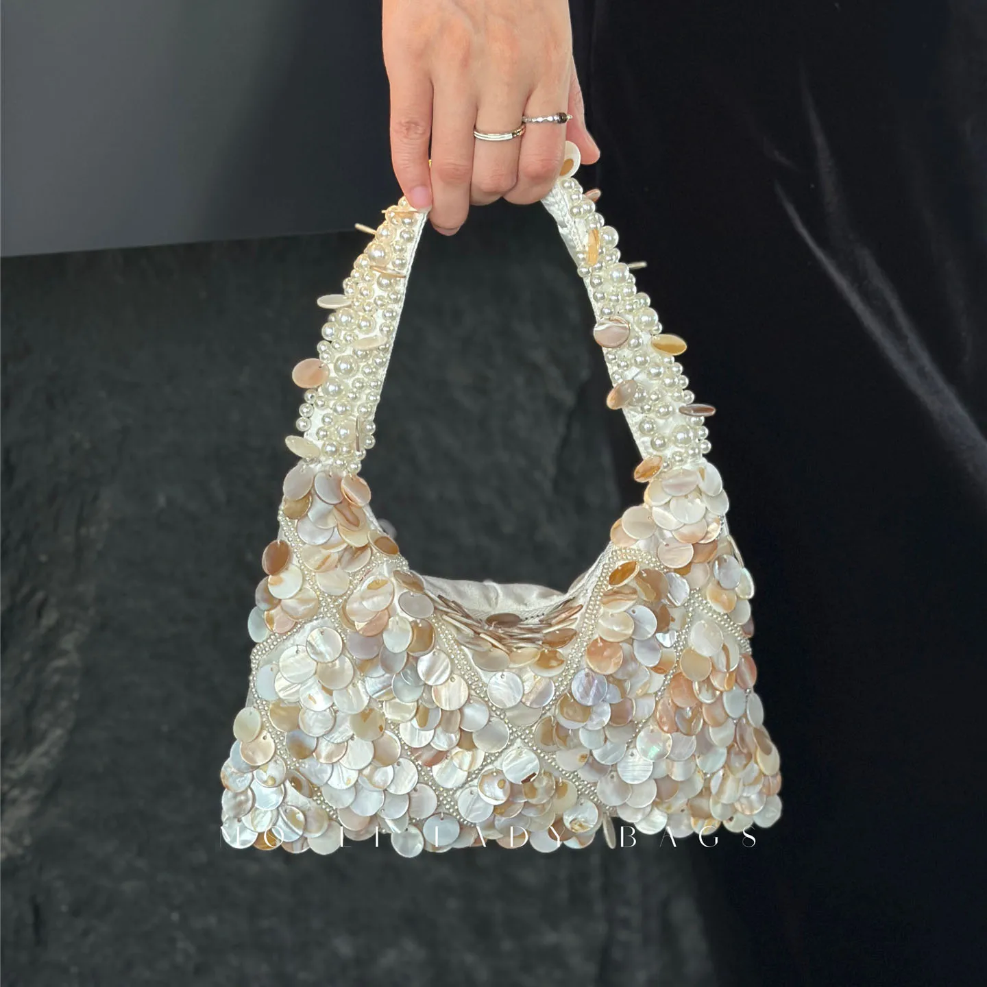 Handmade Pearl Woven Women's Handbag Fashiona Elegant Natural Shell Sequin Beading Vacation Style Banquet Female Underarm Bag