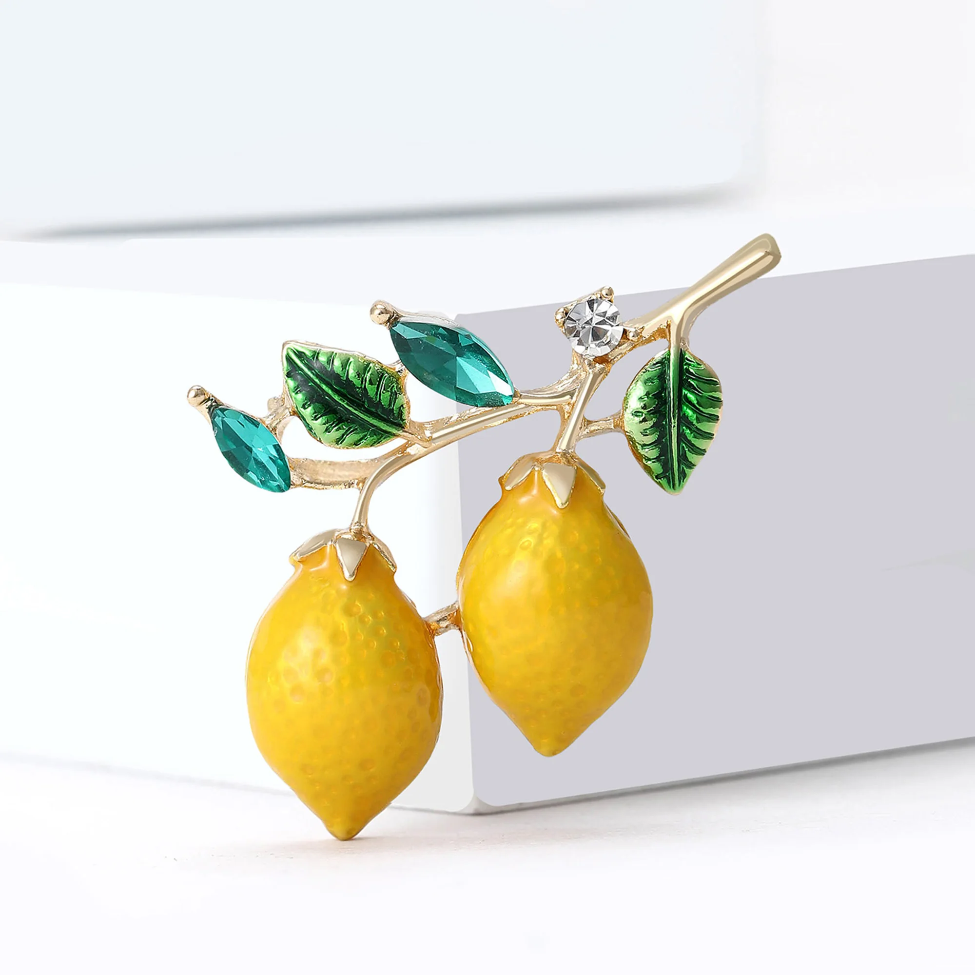 Trendy Enamels Lemons Brooches for Women Unisex Rhinestones Fruits Pins Badges Office Party Backpack Gifts Jewelry Accessories